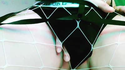 Rödhuvud förklarar hur man runkar av sig kuken och visar upp sin fitta - Dirty Words